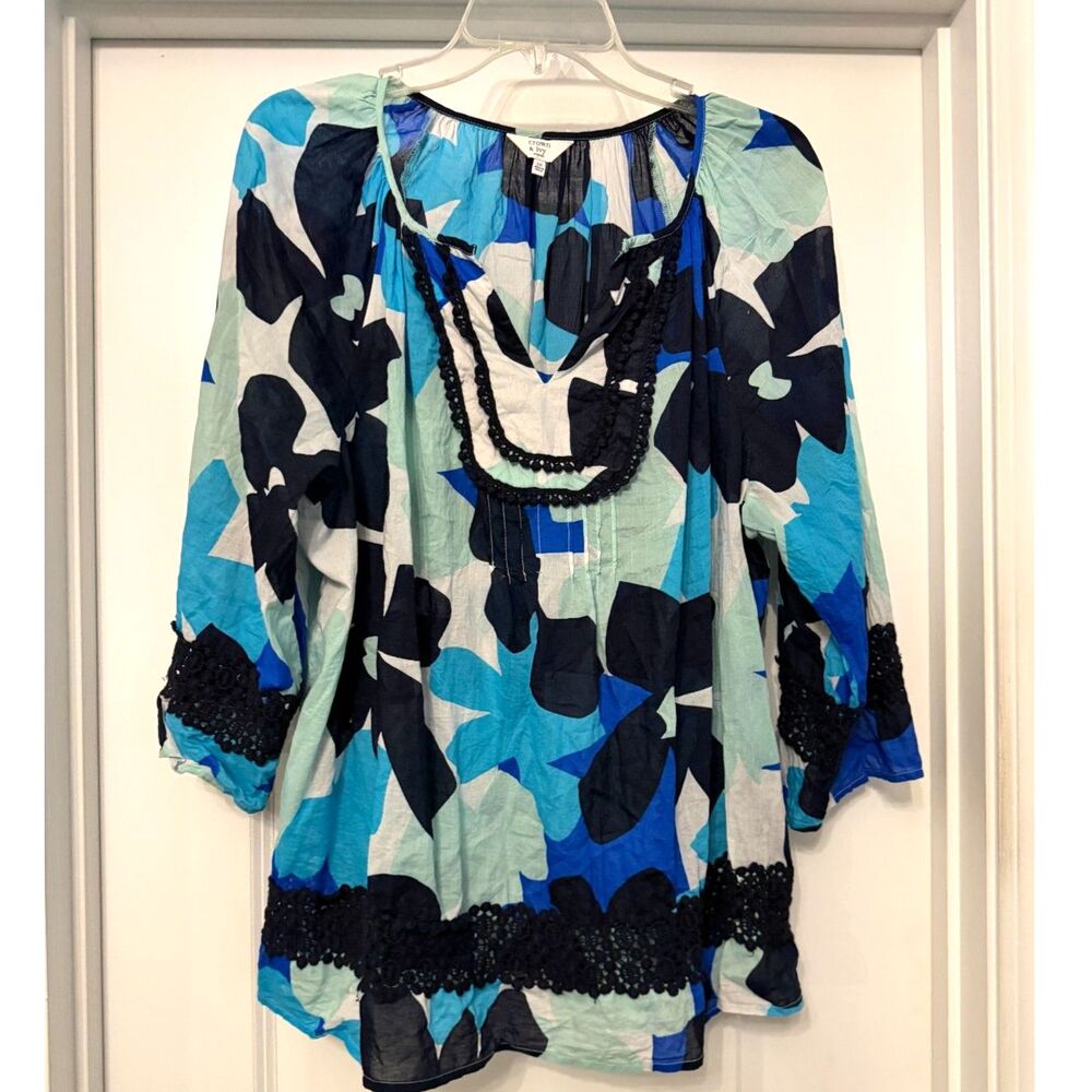 Crown & Ivy Woman Floral Tunic Blouse – Size 2X